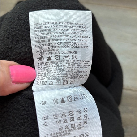 Nike 2 pc.Infant earflap fleece hat & mitten set,camo pattern,velcro chin,Swoosh - Picture 7 of 7